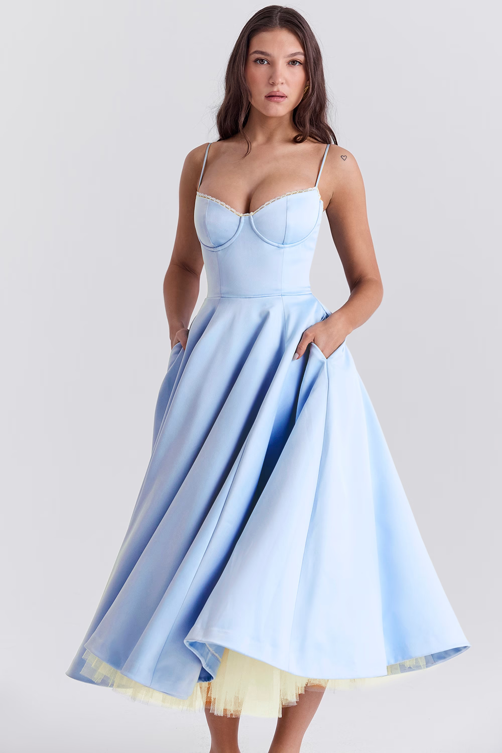 Ovogue-Paris™ | Robe de Rêve en Satin et Tulle